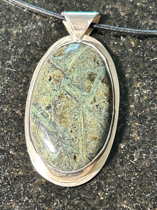 California Serpentine Oval Pendant